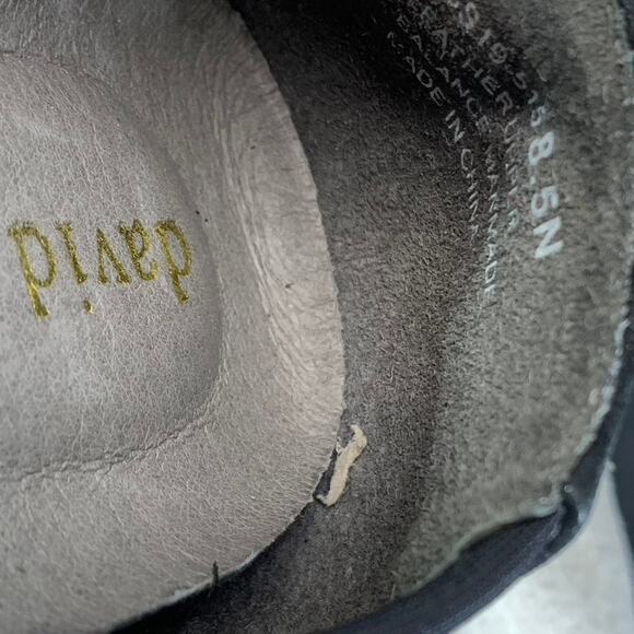 DAVID TATE Women's Narrow Black Leather Proud Perforated Cushioned Pumps SZ 8.5N - Picture 9 of 10